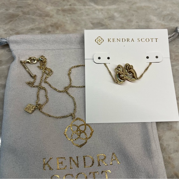 🎀✨Kendra Scott Haley Bow Gold Pendant Necklace In Blush Mother of Pearl New✨ 🎀 - Picture 4 of 8